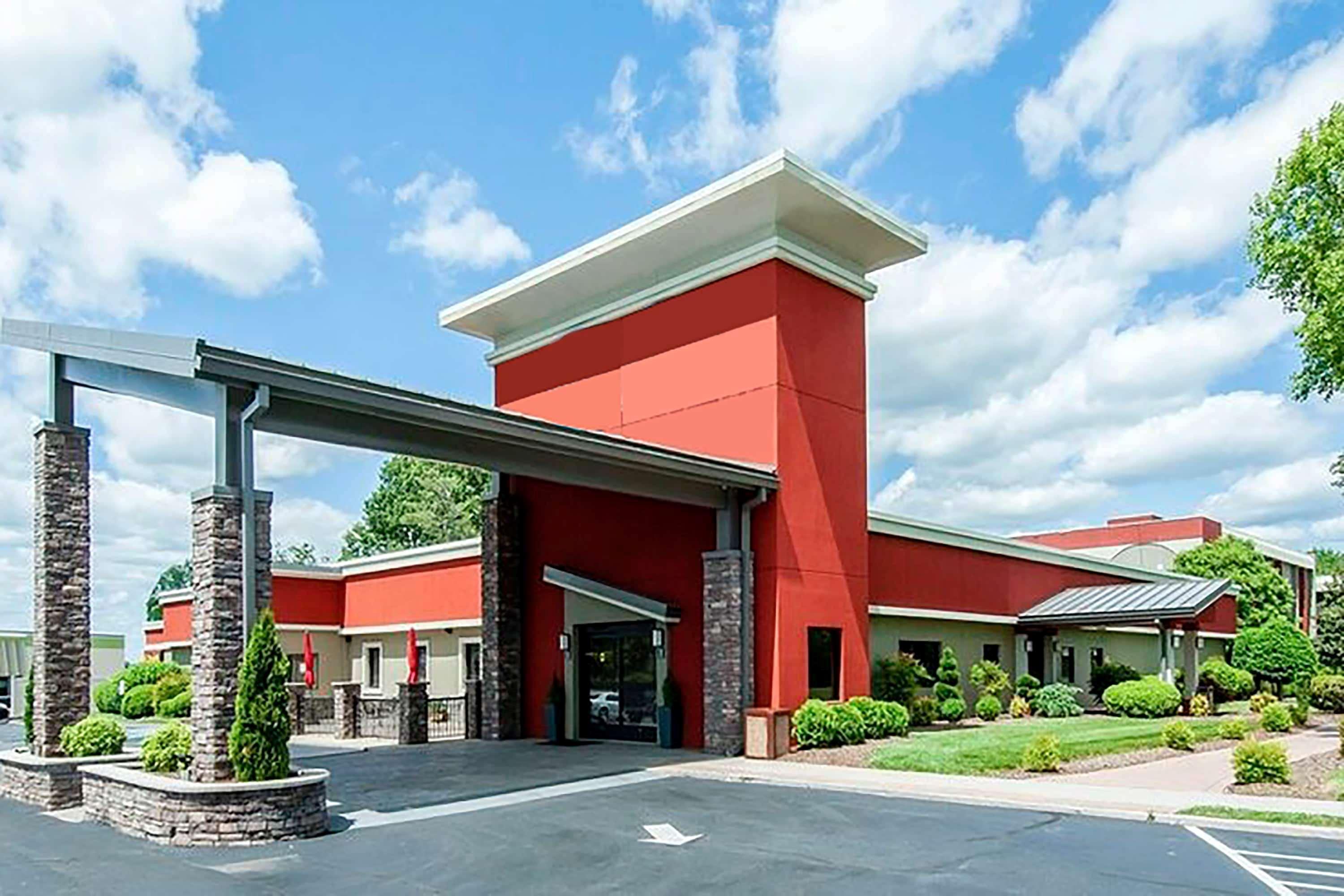 Days Inn & Suites By Wyndham Johnson City Extérieur photo